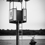 Strand und Müll und Wachturm